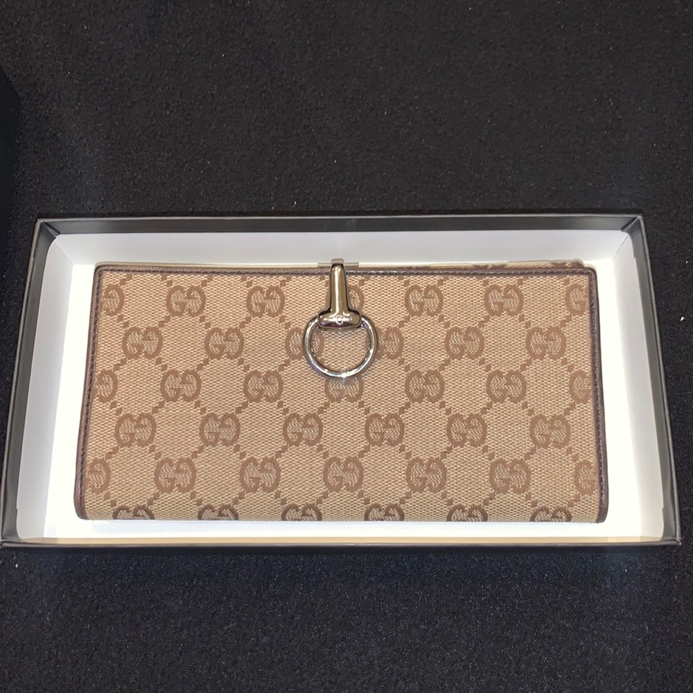 Authentic Gucci Print Wallet With Multiple Compar… - image 1